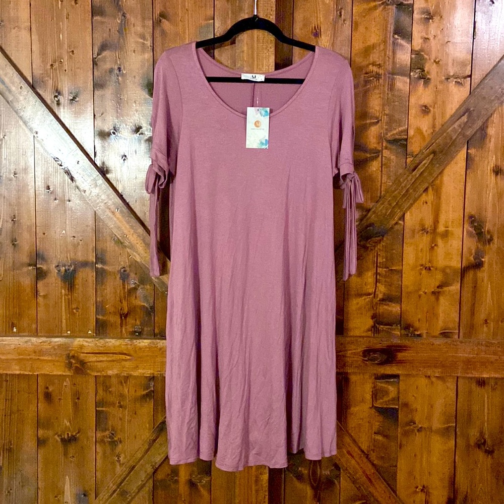 Amelia James dress